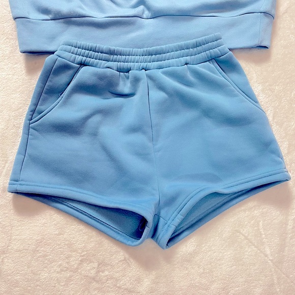 Brand new Sweat shorts set - Picture 4 of 7